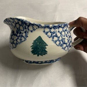 Gravy Boat, Folk Craft Cabin In the Snow, by Tienshan, EUC